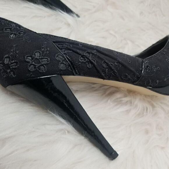 STEVE MADDEN FLORAL FABRIC HEELS. BLACK. SZ 9M - Picture 11 of 16
